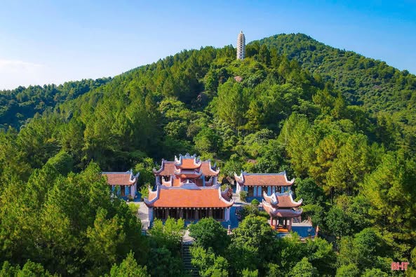 Chùa Hương Tích - Hà Tĩnh những ngày tháng 6