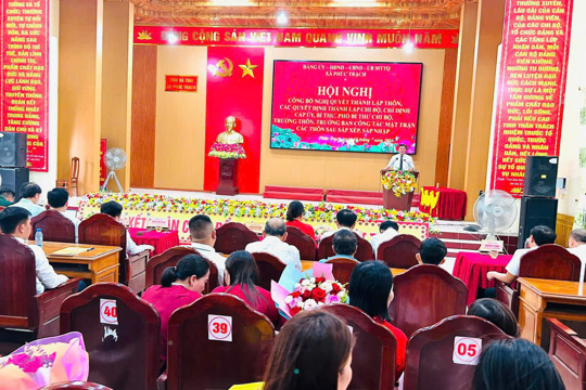 Đảng ủy xã Phúc Trạch tổ chức Hội nghị công bố các nghị quyết, quyết định về sắp xếp thôn, thành lập tổ chức đảng và công tác cán bộ