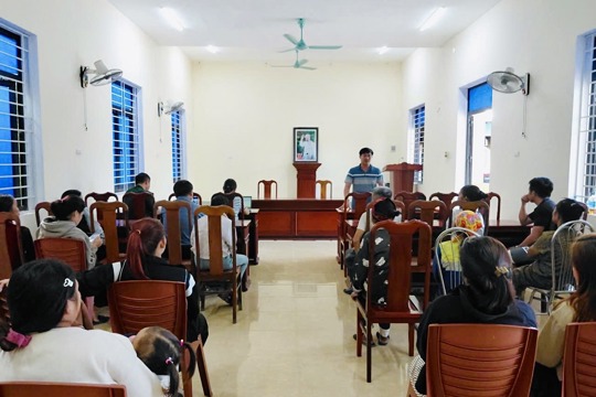 Phúc Trạch tập huấn kỹ thuật chăn nuôi, phòng, chống dịch bệnh trên đàn bò tại bản Rào Tre