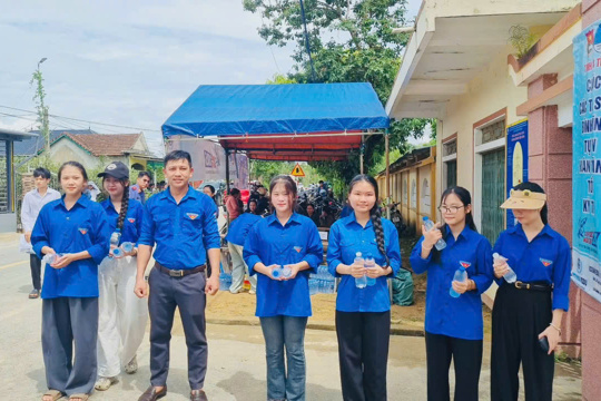 Không khí  ngày thi đầu tiên kỳ thi Tốt nghiệp THPT năm 2026 tại điểm thi trường THPT Phúc Trạch