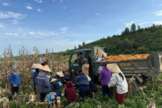 Chi hội phụ nữ thôn Tân Trung xã Phúc Trạch lan Toả tình yêu thương,đoàn kết.