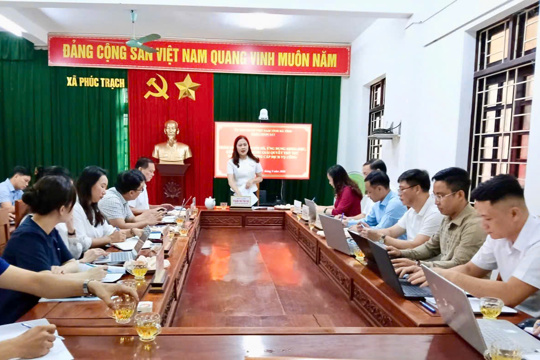 Đoàn giám sát của Ủy ban MTTQ Việt Nam tỉnh làm việc tại xã Phúc Trạch về chuyển đổi số và cung cấp dịch vụ công